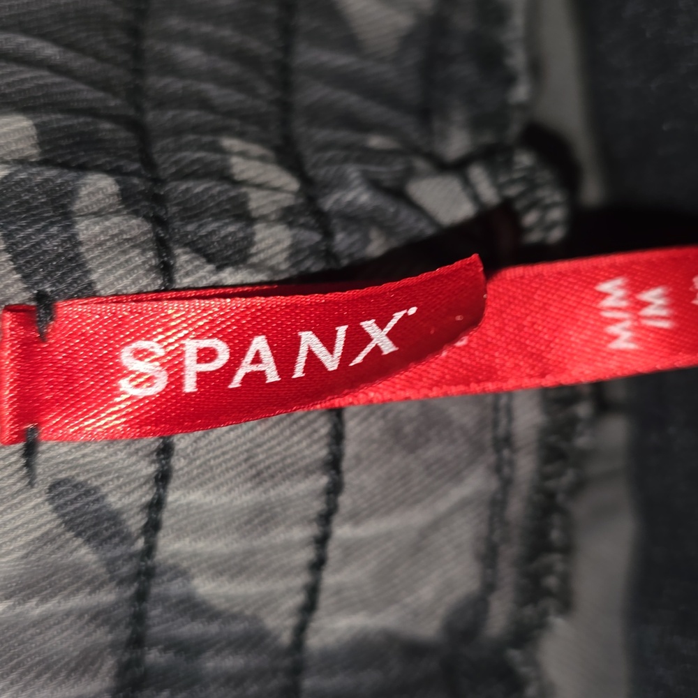 SPANX Gray Camouflage Pants - Picture 2 of 4